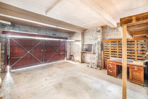 Photo 13- click for photo gallery